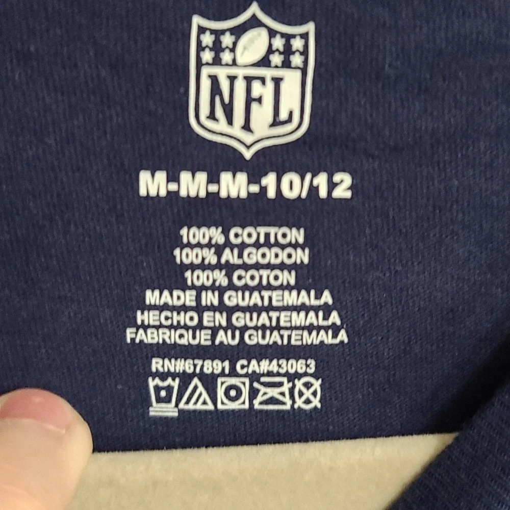 NWT NFL TennesseeTitans YOUTH KIDS Longsleeve Shirt Navy Distressed Logo M 10/12
